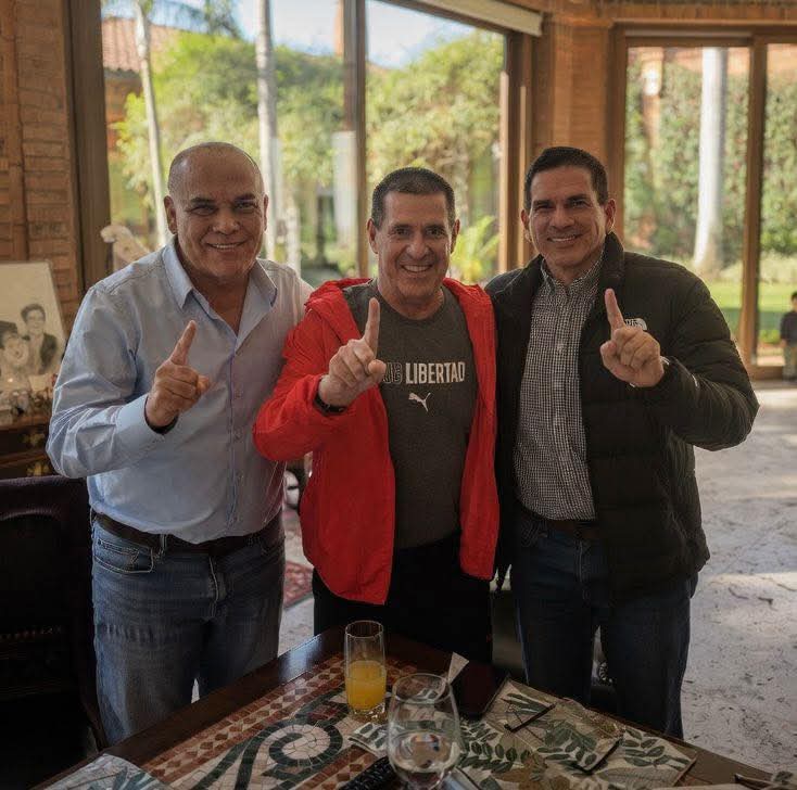 Baruja se reunió con Cartes y Bachi