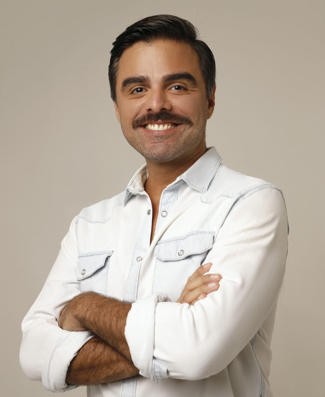 Rodrigo Calonga, actor paraguayo que reside en Brasil, recibió distinción