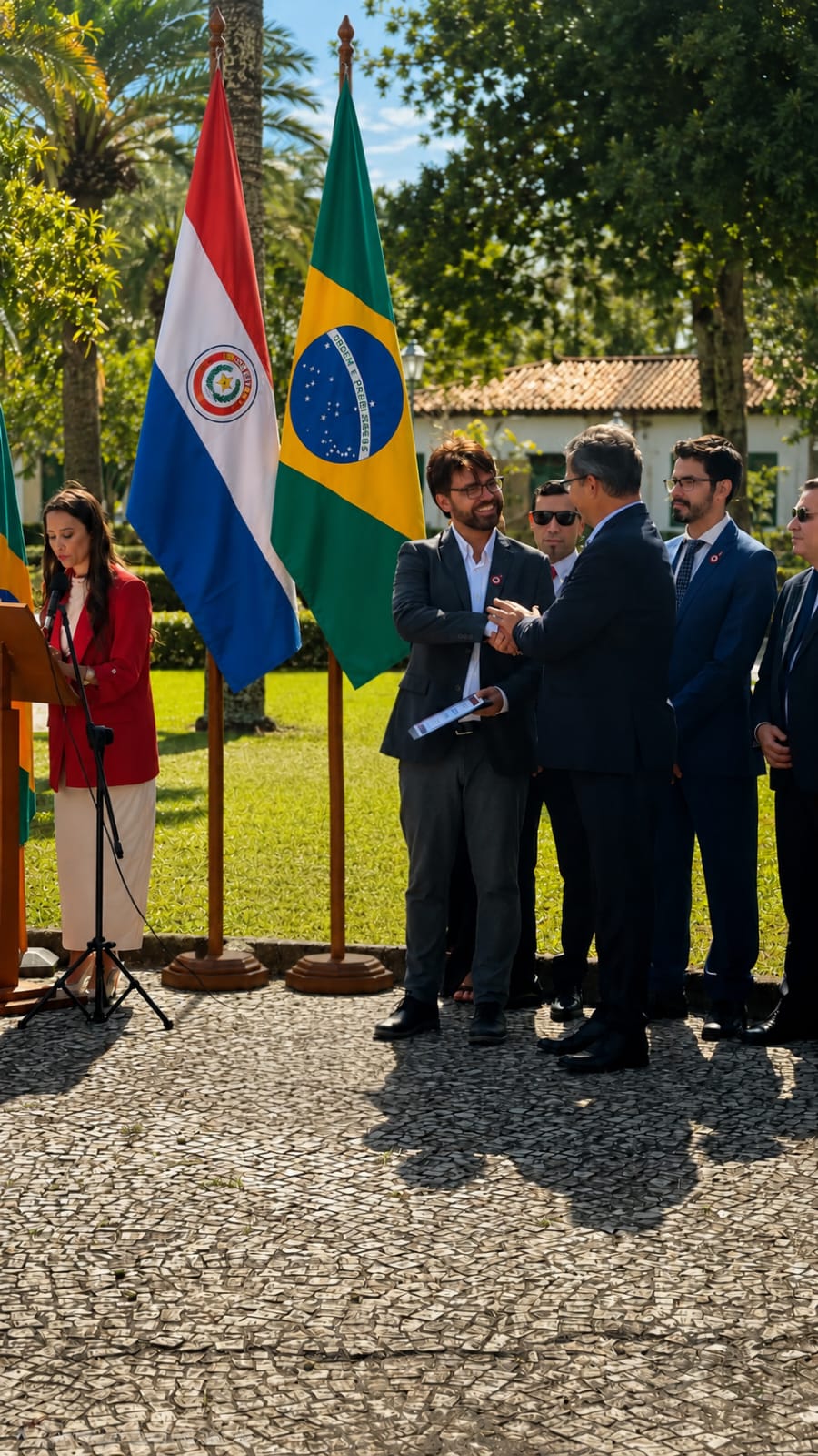 Rodrigo Calonga, actor paraguayo que reside en Brasil, recibió distinción