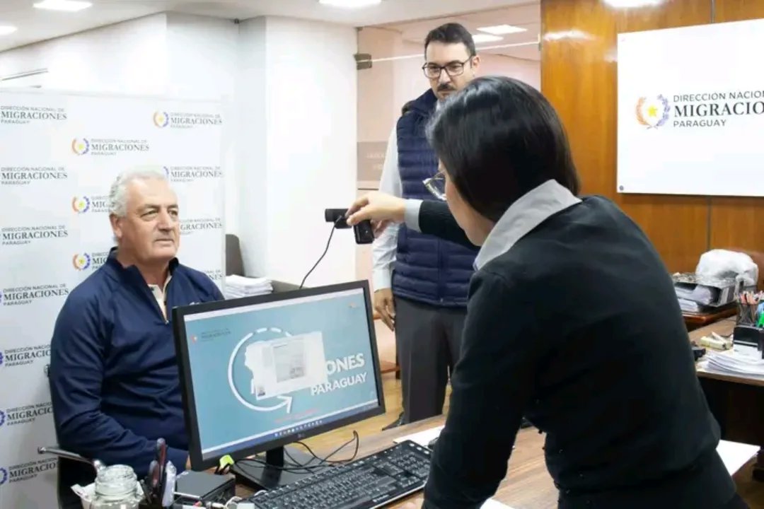 Alfaro inició los trámites para quedarse a vivir en Paraguay