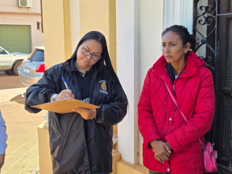 Por no planchar bien su ropa jeko chirolera fue discriminada por directora y no la dejaron desfilar