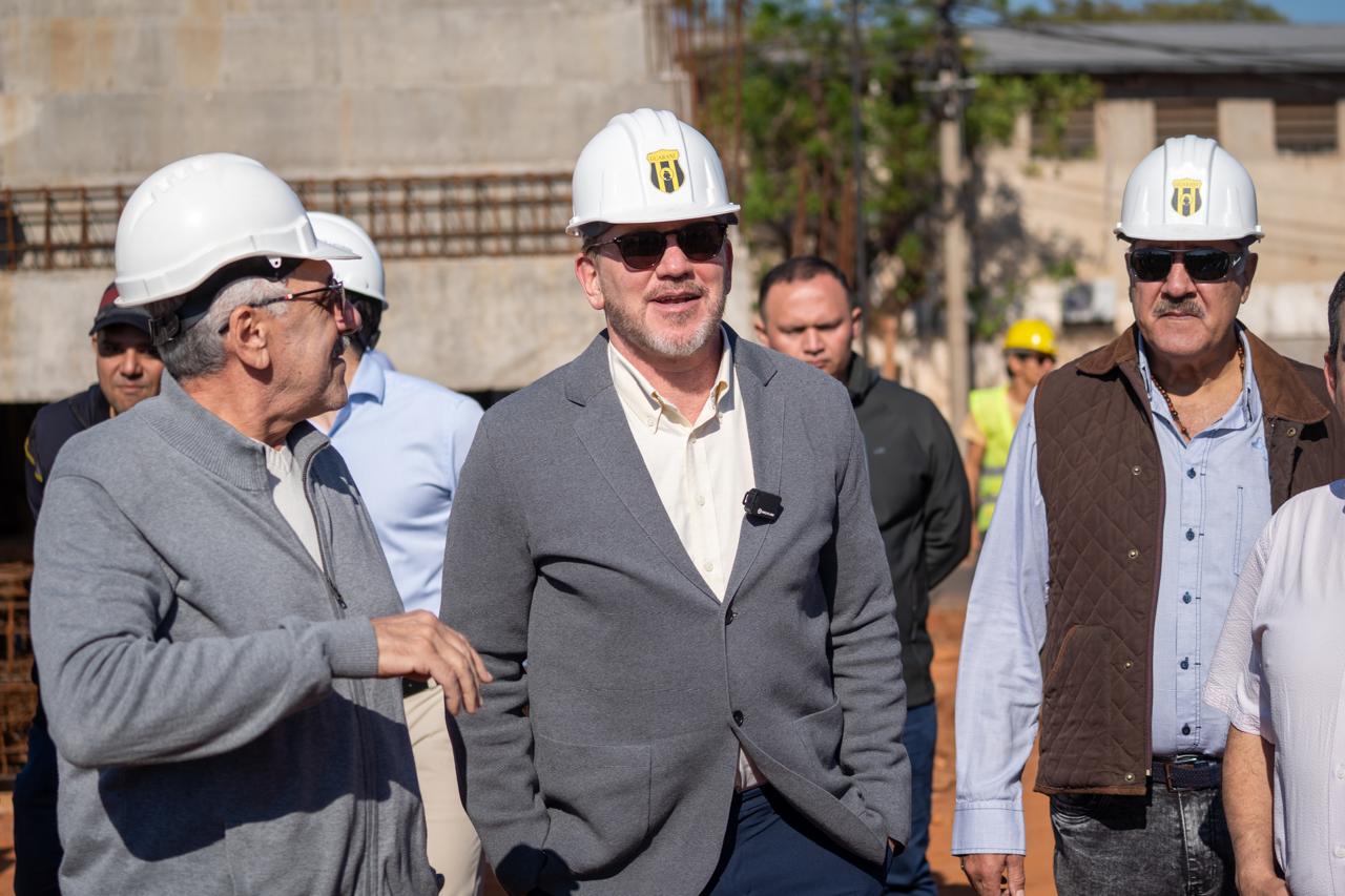 Conmebol destaca avances en la construcción del estadio aurinegro