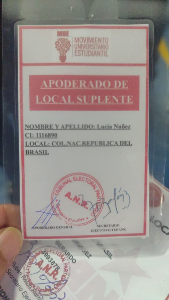 (VIDEO) ¡Doña ho’a detenida por presentarse con acreditación trucha!