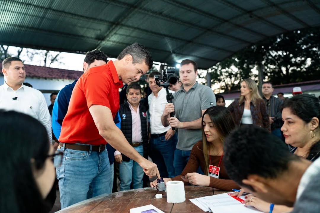 Santi Peña luego de votar: “Esta es una fiesta de la democra