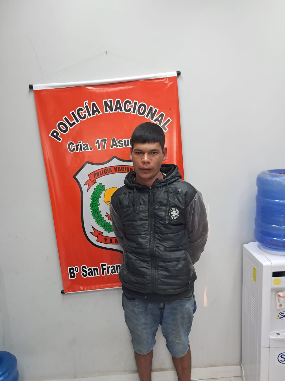 Policía ipopa’â por ladrón con rosario de antecedentes