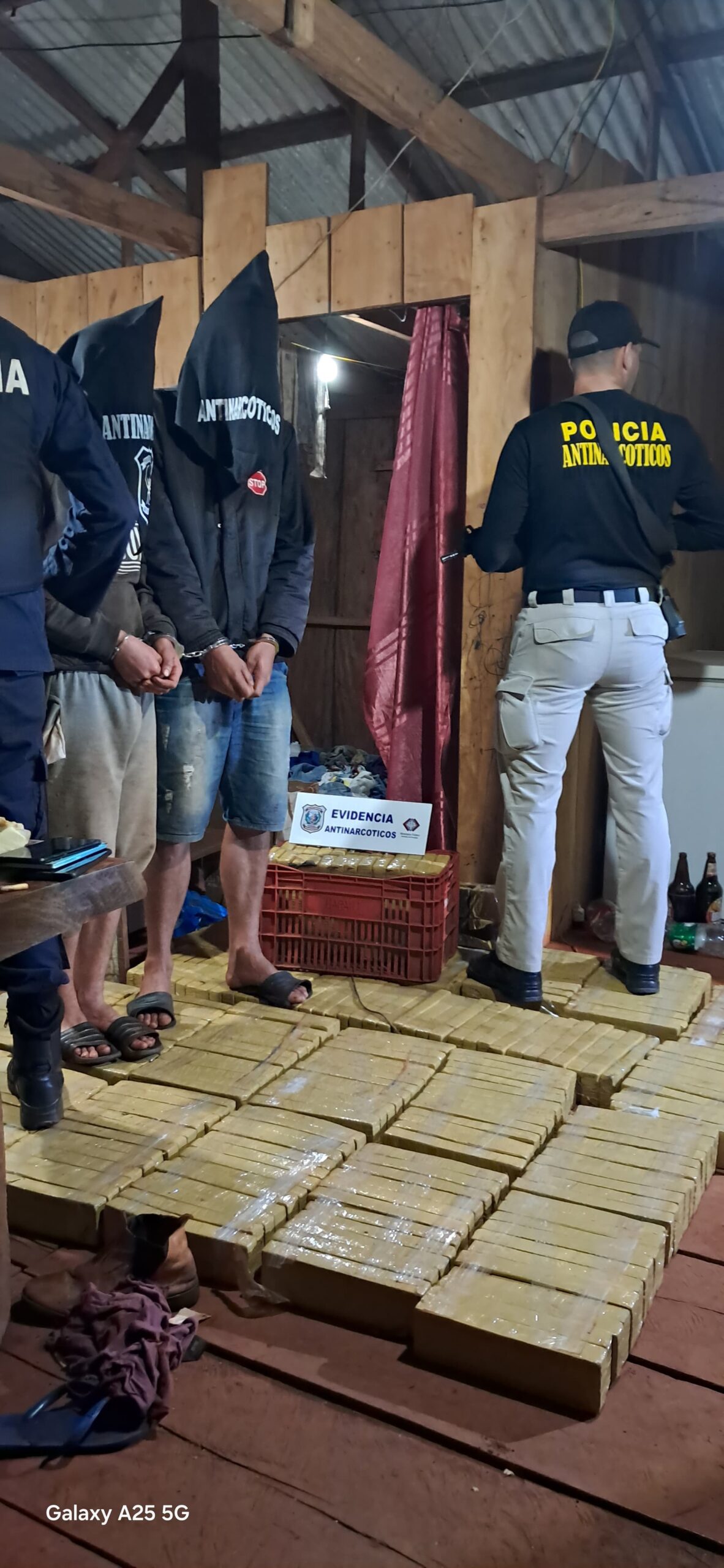 Dos extranjeros detenidos con cargamento de marihu