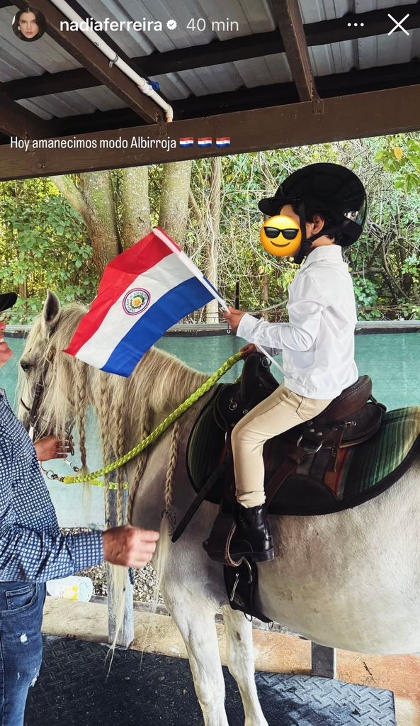 ¡El hijo de Nadia Ferreira se volvió hincha de nuestra sele!