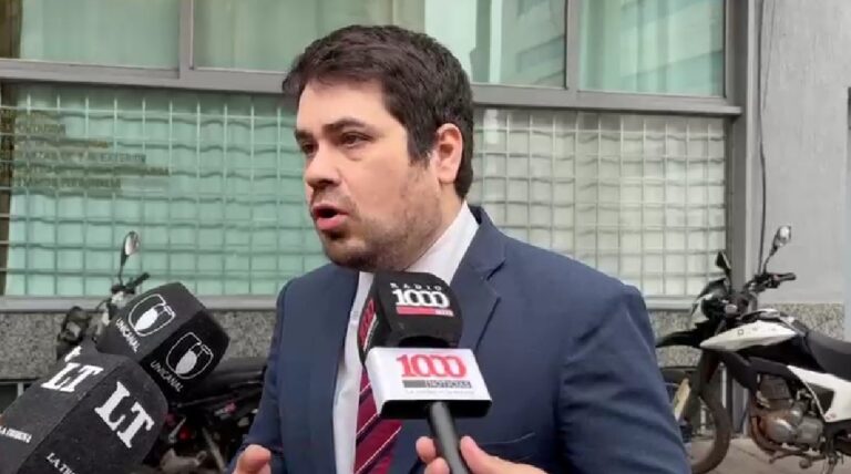 Rolando Daniel Martínez oficializa su postulación a la Subcontraloría