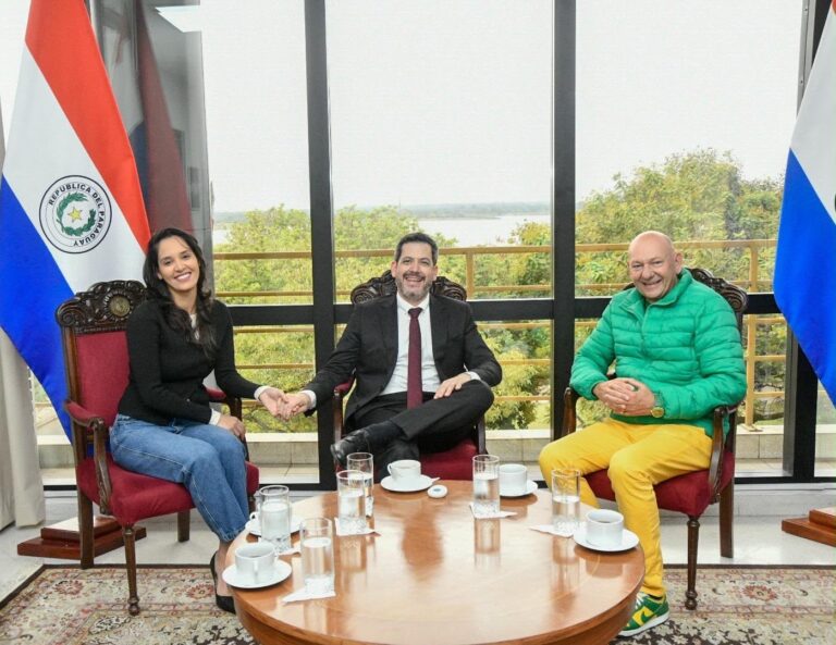 Raúl Latorre recibió al dueño de las tiendas Havan de Brasil