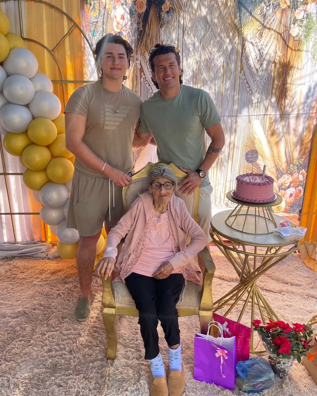 ¿Yo piko lloro? Nelson Haedo despidió a su abuela, ¡la verdadera leona guaraní! ¿Yo piko lloro? Nelson Haedo despidió a su abuela, ¡la verdadera leona guaraní!