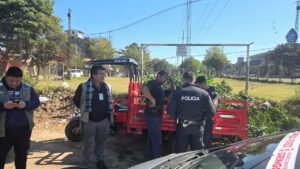 ¡Pillan a puercos tirando basura en plena avenida!