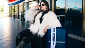 (GALERÍA) ¡Mirá el look de ñande Miss Supranational para viajar a Polonia!