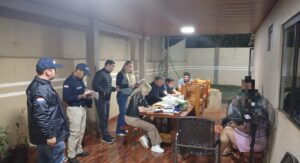 ¡Caficha prostituía a péndex y las filmaba para que no denuncien!