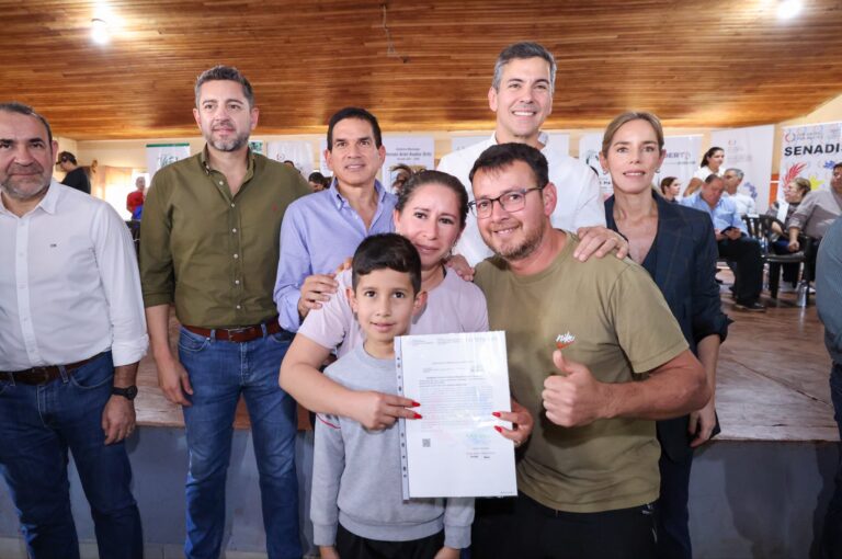 Más casas en Itapúa: Baruja destacó presencia mbarete del Gobierno