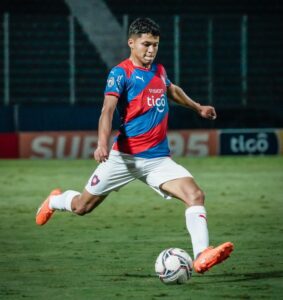 Alan Núñez deja Cerro para sumarse a Argentinos Juniors