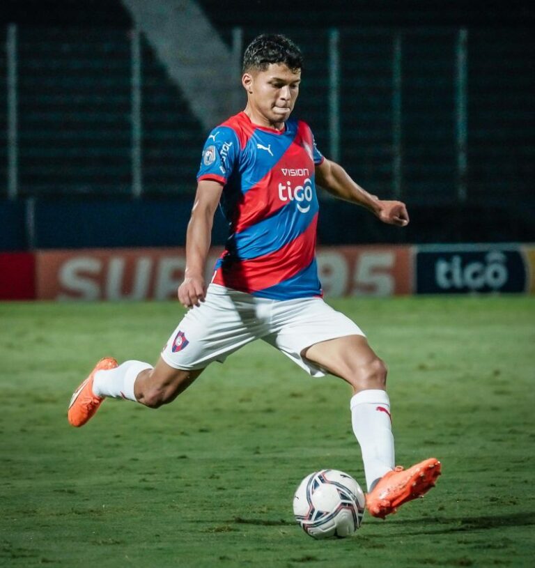 Alan Núñez deja Cerro para sumarse a Argentinos Juniors