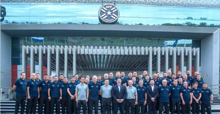 Curso purete para entrenadores de fútbol juvenil