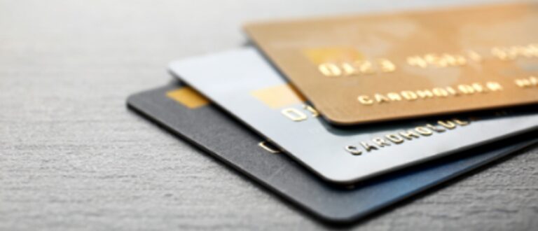 Avisan que omumu irregularidades de cobro en tarjetas