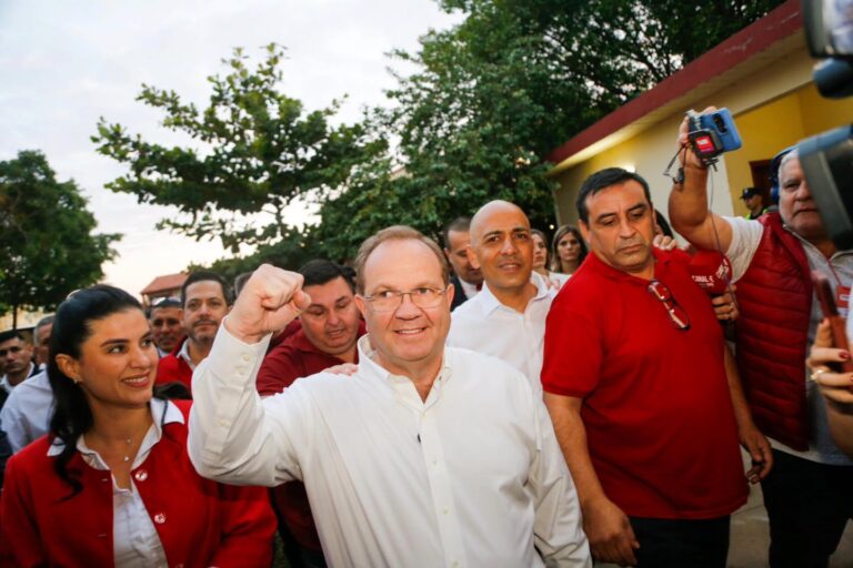 Camilo Pérez podría sacar hasta 20 puntos de ventaja, he’i encuestador