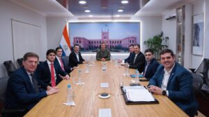 Santiago Peña apoya inversión de 40 palos verdes en San Pedro