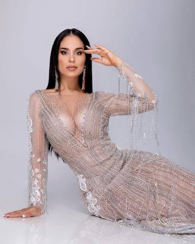 Faby Martínez omombe´u en “La cueva chicas” que tuvo amigas tesapo´elas