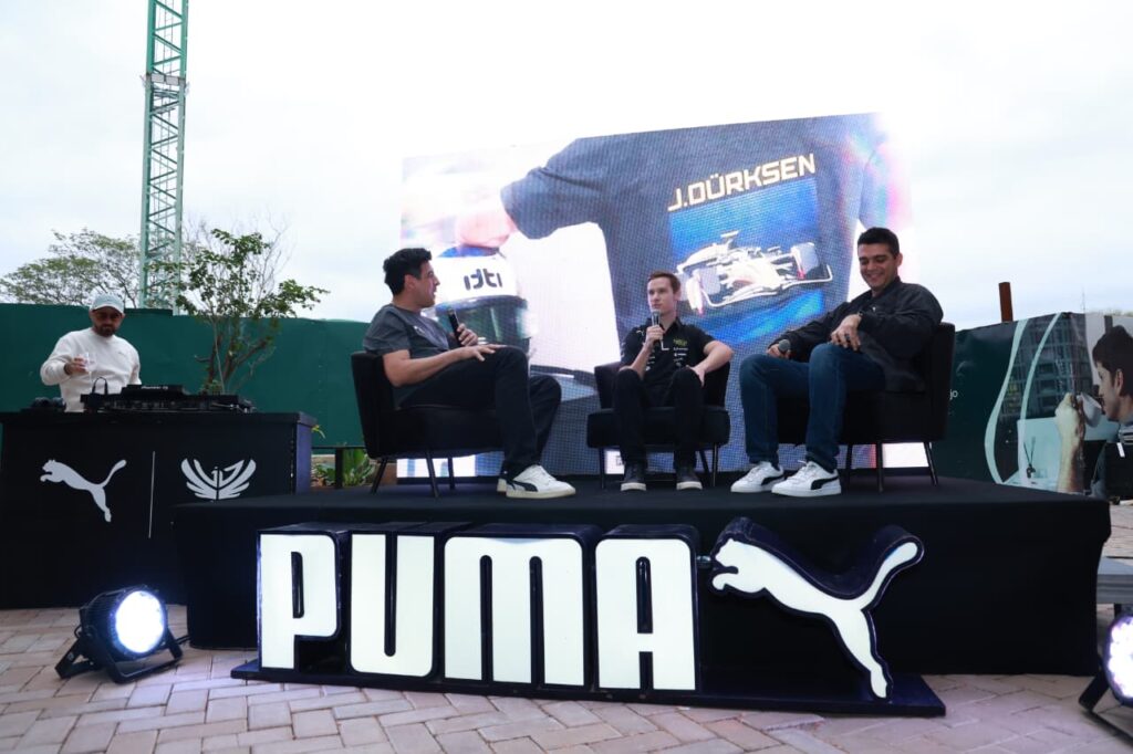 Joshua lanzó línea de indumentarias y aprovechó para compartir con fans Joshua lanzó línea de indumentarias y aprovechó para compartir con fans