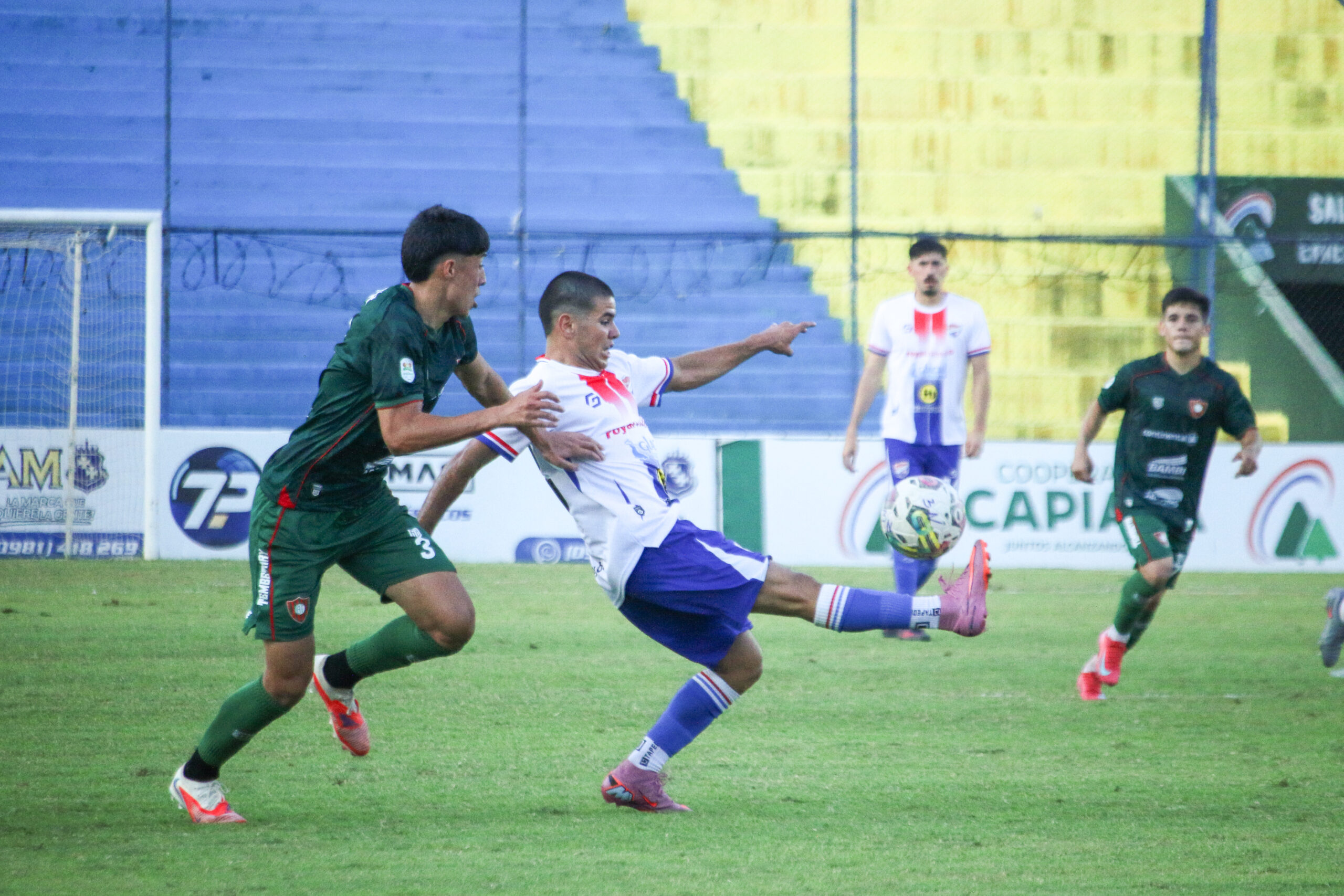 Parió la burra, ganó el 3 de Noviembre en la División Intermedia