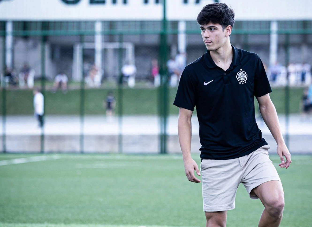 Olimpia vence a Cerro Porteño y Ariel Holan resiste presiones