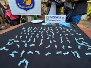 Chacarita: Ho’a 3 doñas y un “paquito” purete vendeha Chacarita: Ho’a 3 doñas y un “paquito” purete vendeha