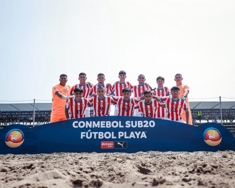 Los Pynandi golearon a Colombia y van por la Copa América de Fútbol Playa