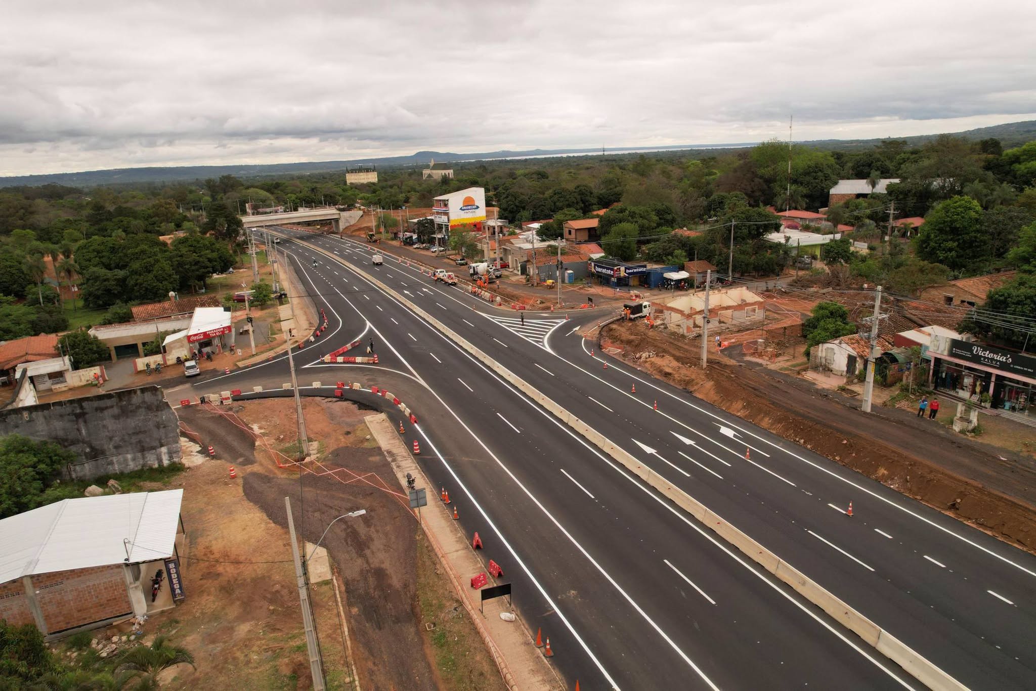 Ya terminaron los nuevos carriles en la ruta Py02 en cruce Pedrozo