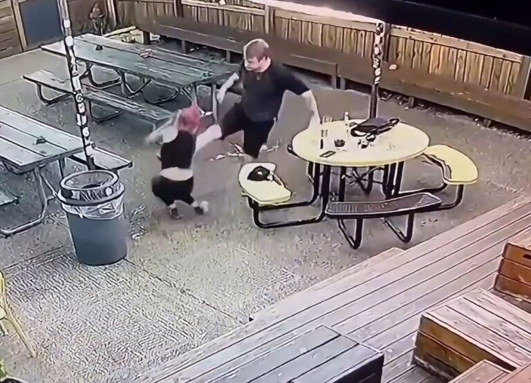 Una cita terminó a los golpes porque ella le rechazó a él
