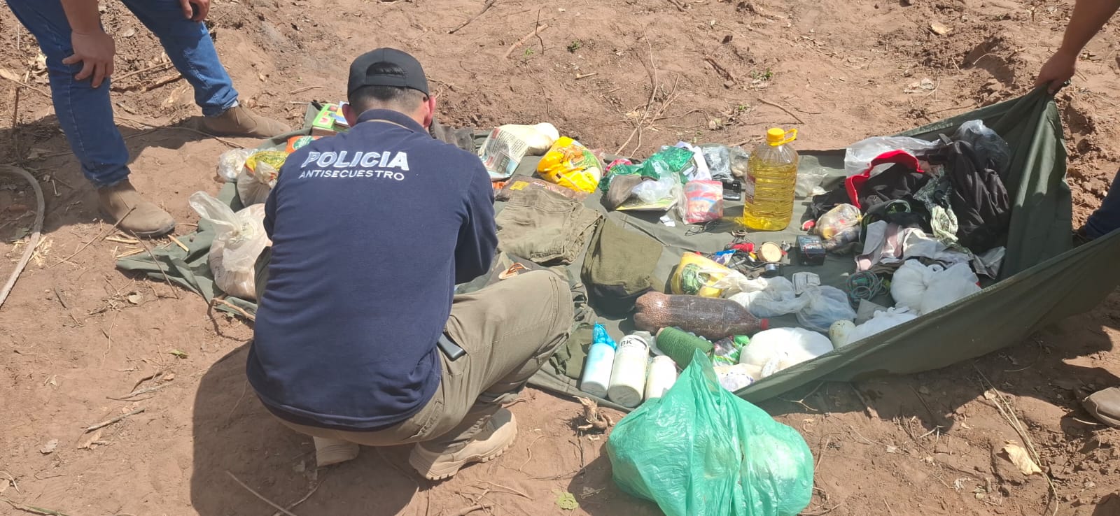 ¿Lente de quién?: Ojetopa caleta de terroristas
