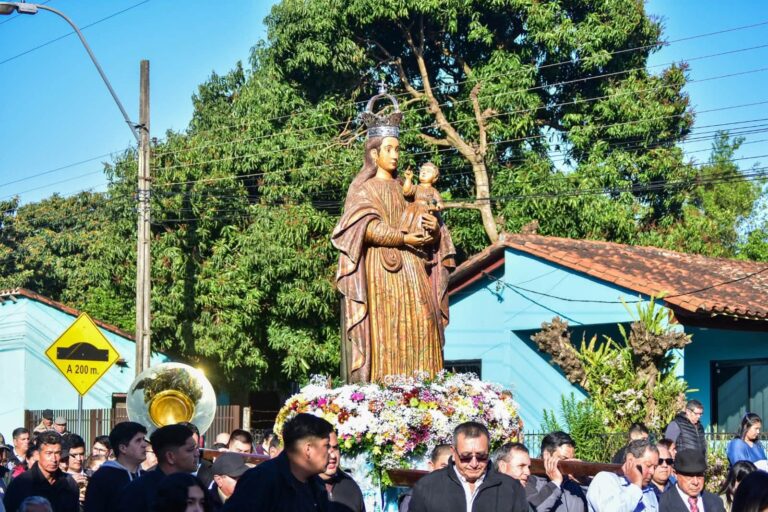 ¡Fiesta patronal a lo grande en Santa María de Fe!