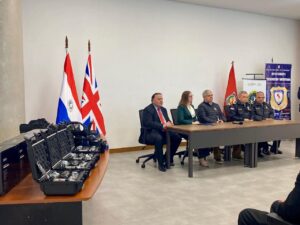 Reino Unido dona equipos tecnológicos a la Policía