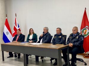 Reino Unido dona equipos tecnológicos a la Policía Reino Unido dona equipos tecnológicos a la Policía