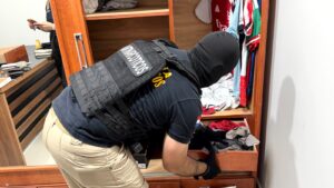 Ho’a 3 narcos: Incautan drogas, armas y vehículos
