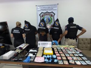 Ho’a 3 narcos: Incautan drogas, armas y vehículos
