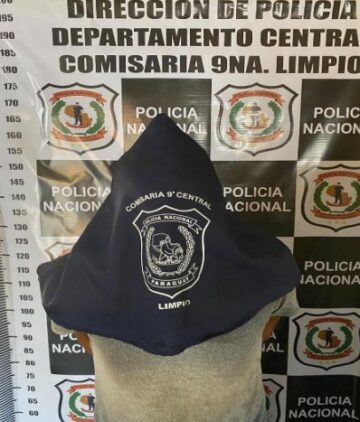 Le tiró un vaso a su mamá porque no le preparó el desayuno Le tiró un vaso a su mamá porque no le preparó el desayuno